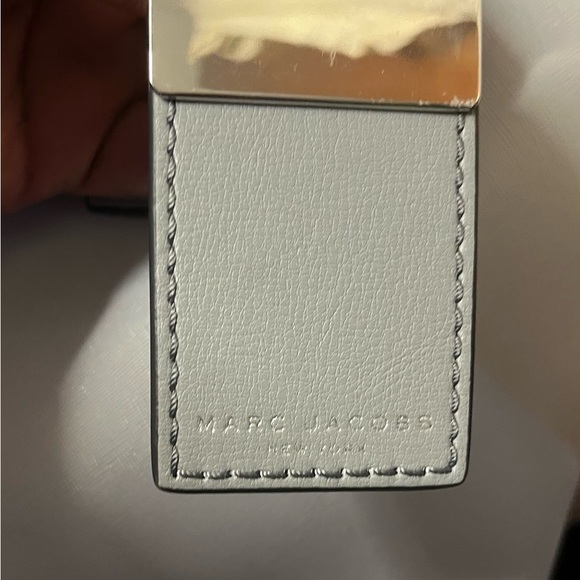Marc Jacobs Metallic Silver Handbag shoulder bag, Marc Jacob’s beautiful light s - Picture 10 of 11